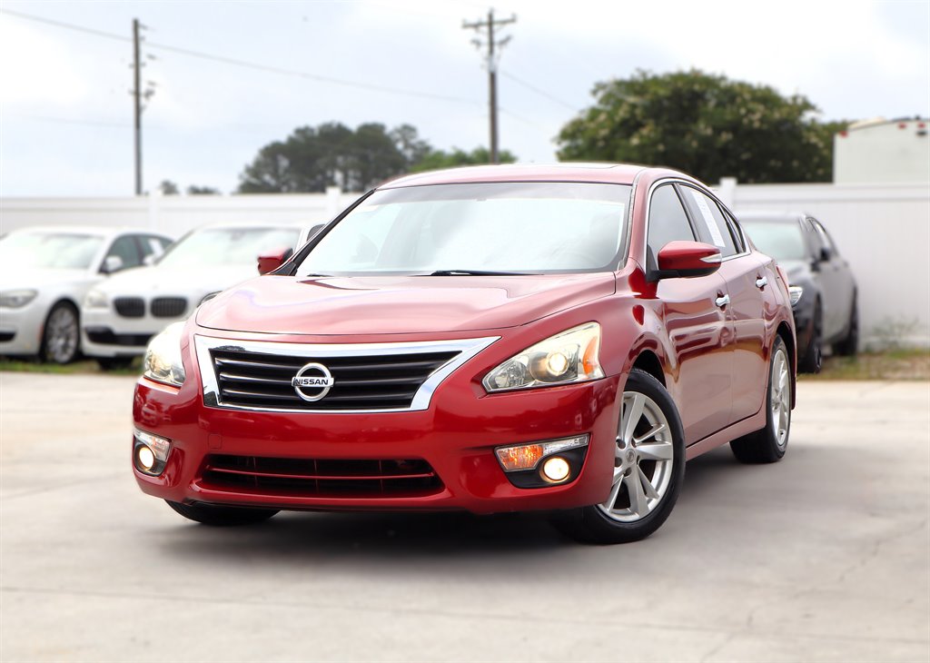 2013 Nissan Altima - $10,995