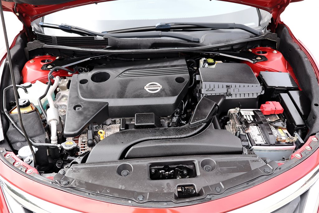 2013 Nissan Altima - $10,995