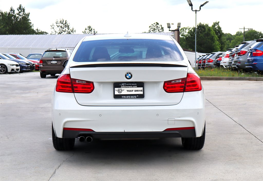2015 BMW 3 Series - $10,995