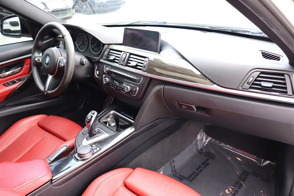 2015 BMW 3 Series - $10,995