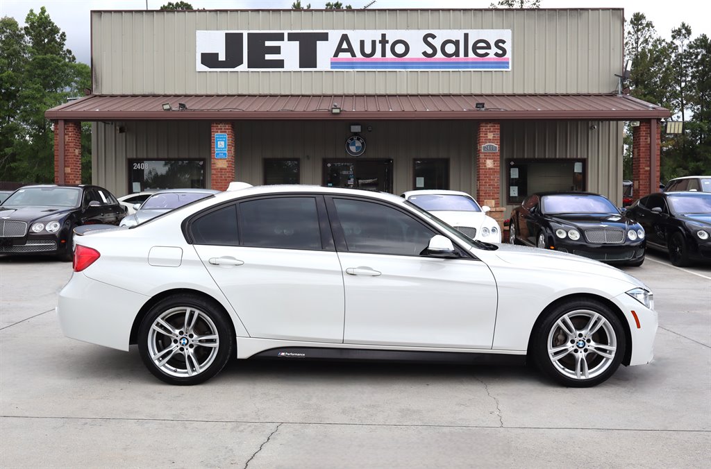 2015 BMW 3 Series - $10,995