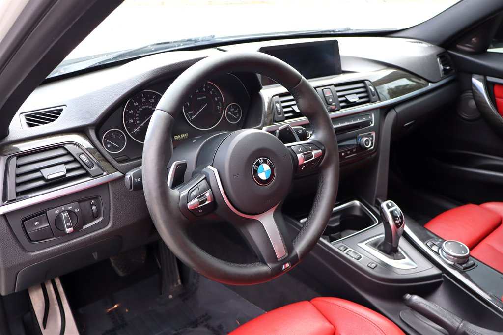 2015 BMW 3 Series - $10,995