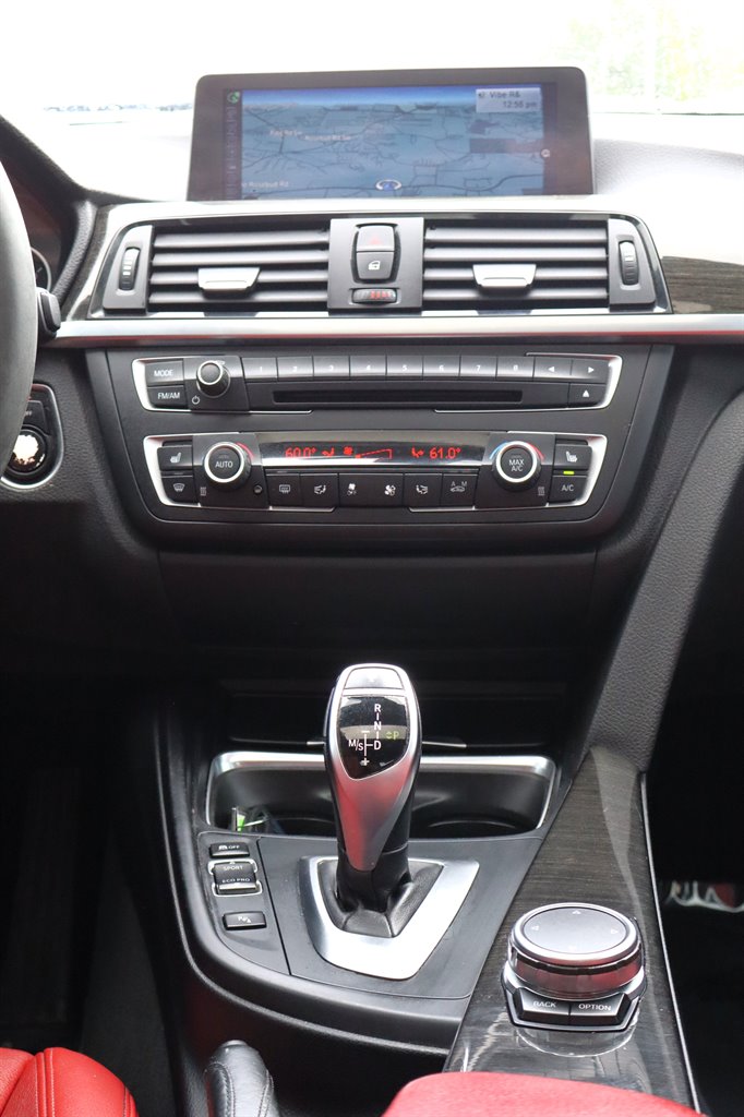 2015 BMW 3 Series - $10,995