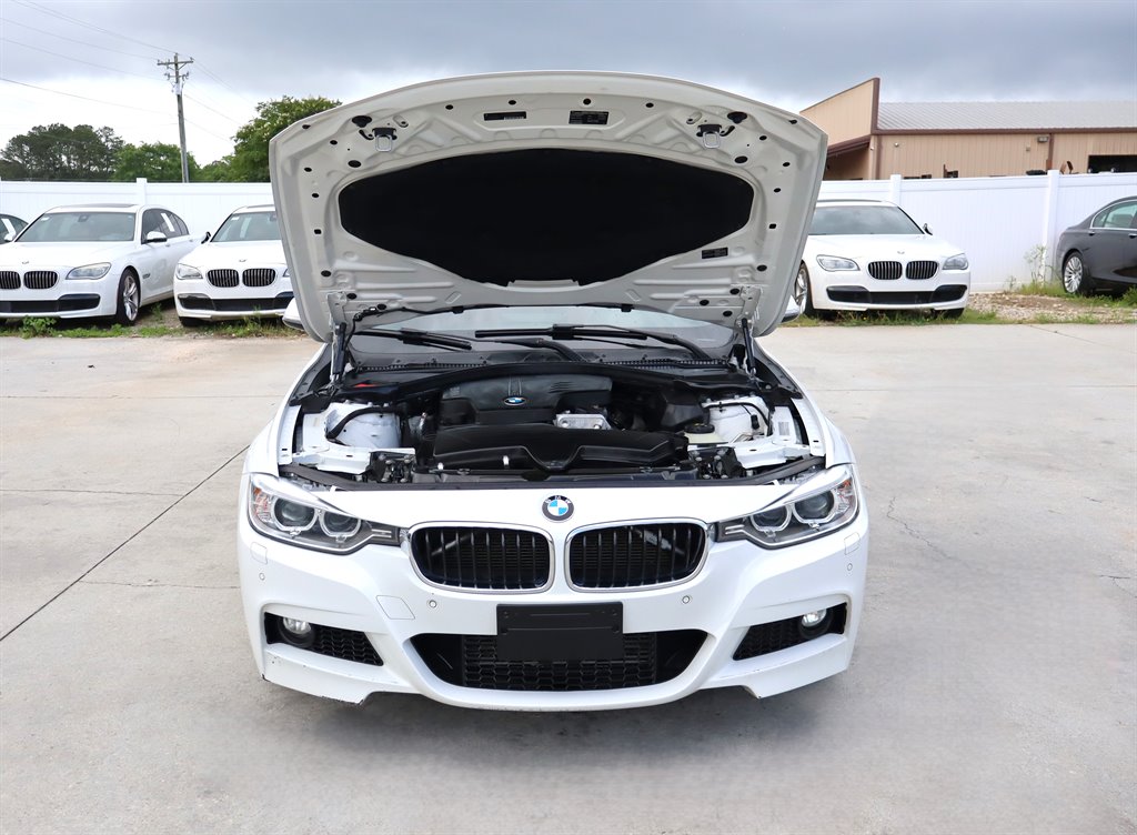 2015 BMW 3 Series - $10,995