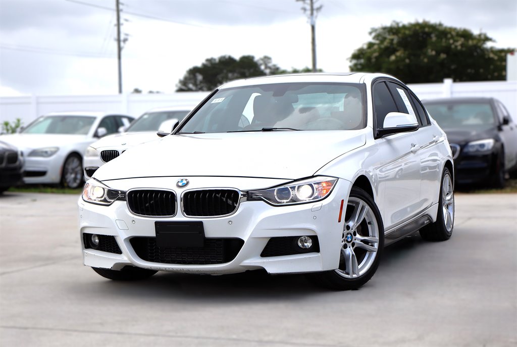2015 BMW 3 Series - $10,995