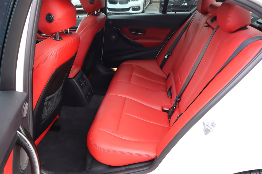 2015 BMW 3 Series - $10,995