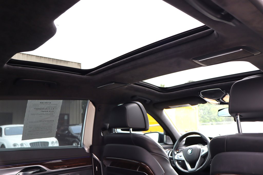 2016 BMW 750i - $18,995