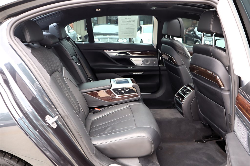2016 BMW 750i - $18,995