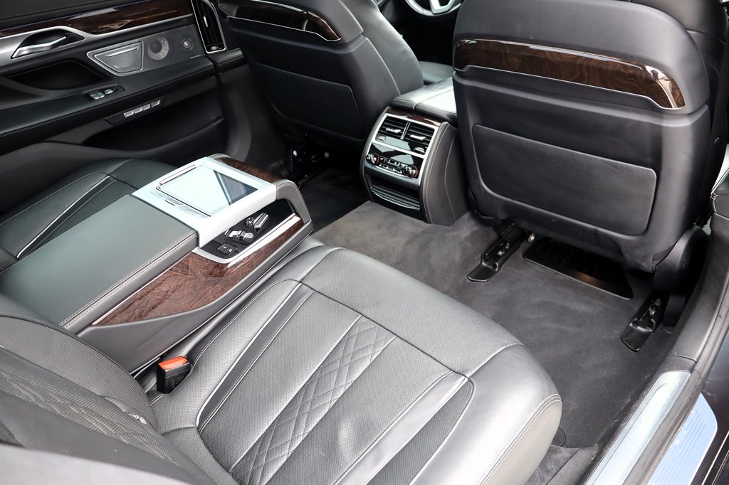 2016 BMW 750i - $18,995