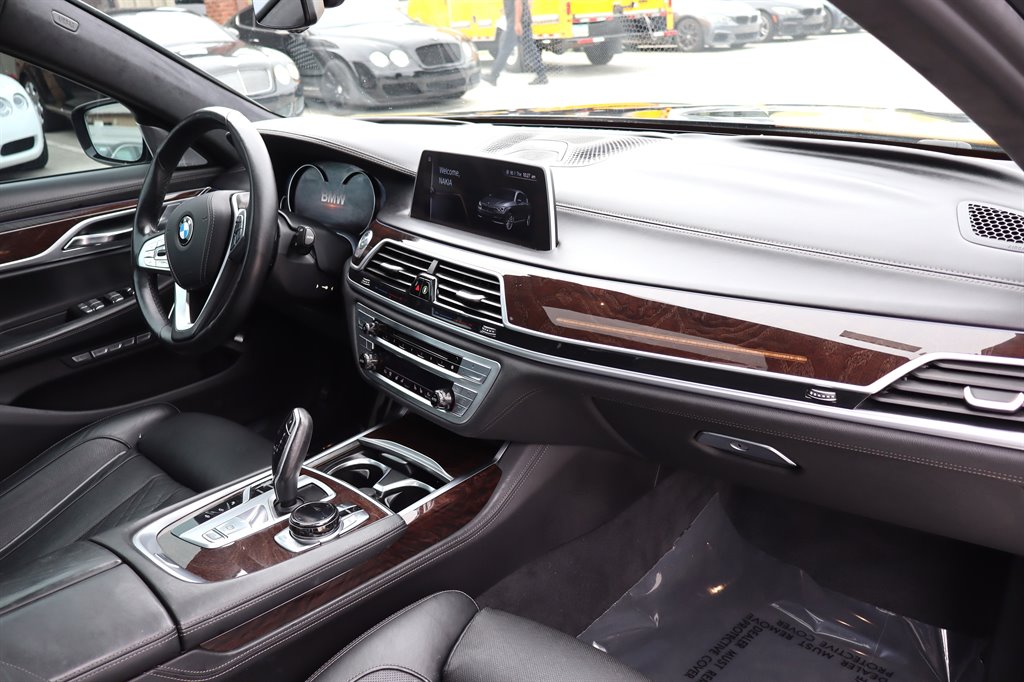 2016 BMW 750i - $18,995