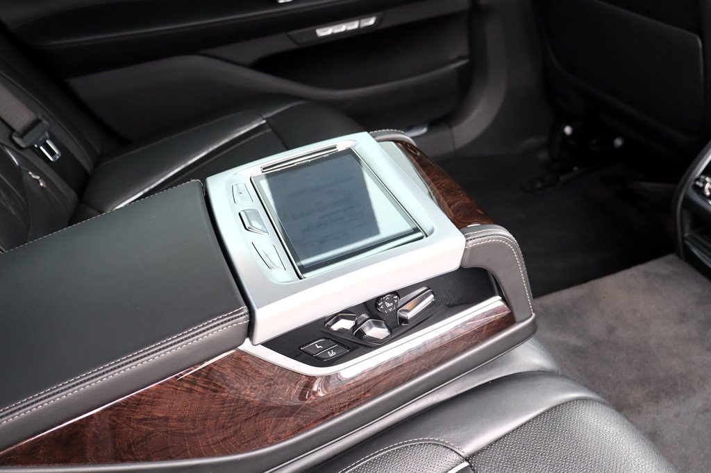 2016 BMW 750i - $18,995