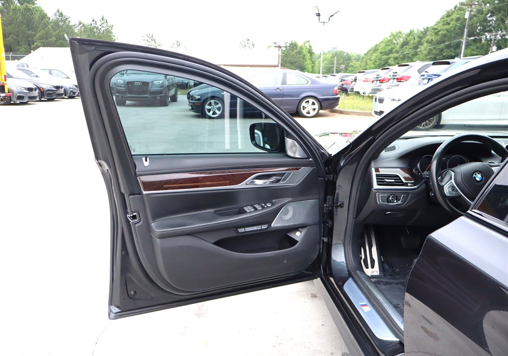 2016 BMW 750i - $18,995