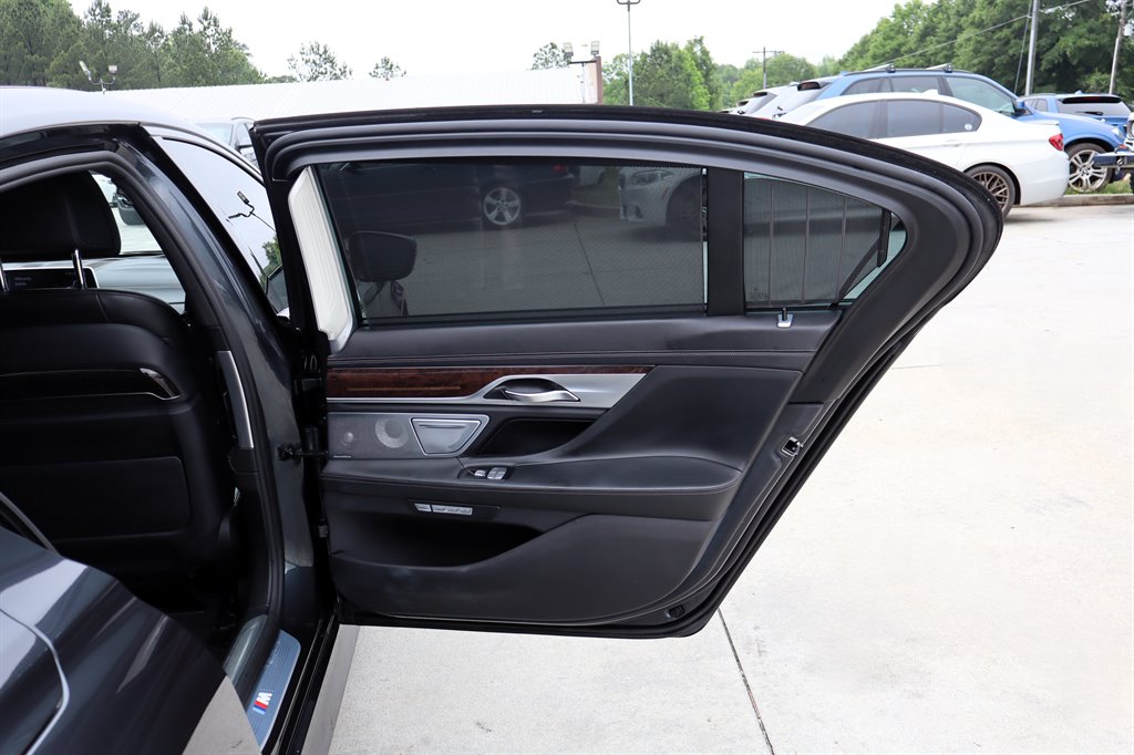 2016 BMW 750i - $18,995