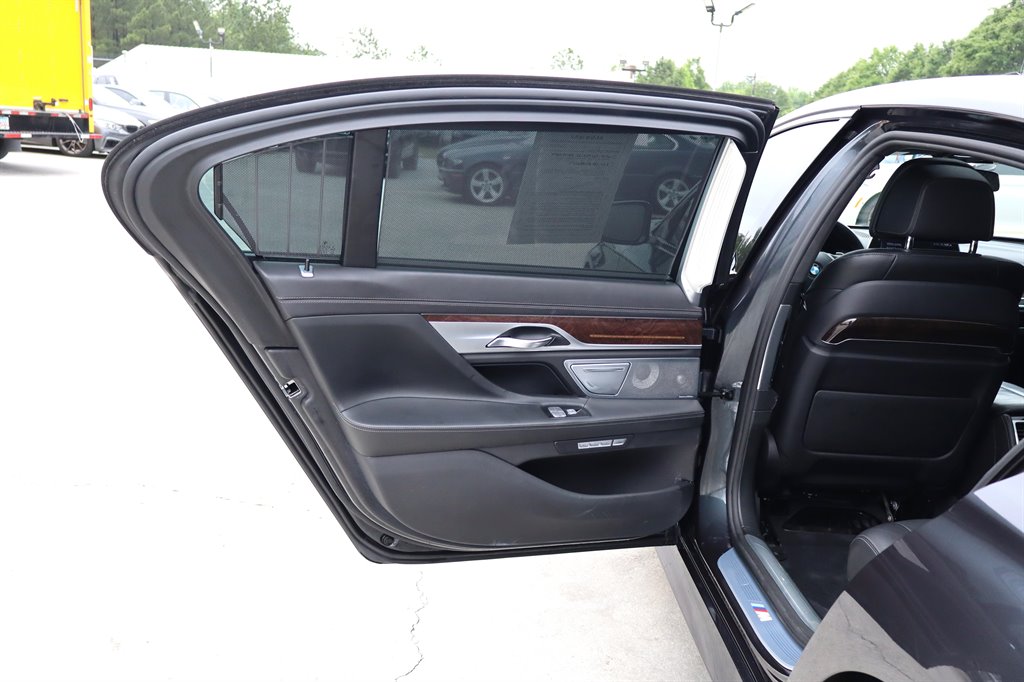 2016 BMW 750i - $18,995