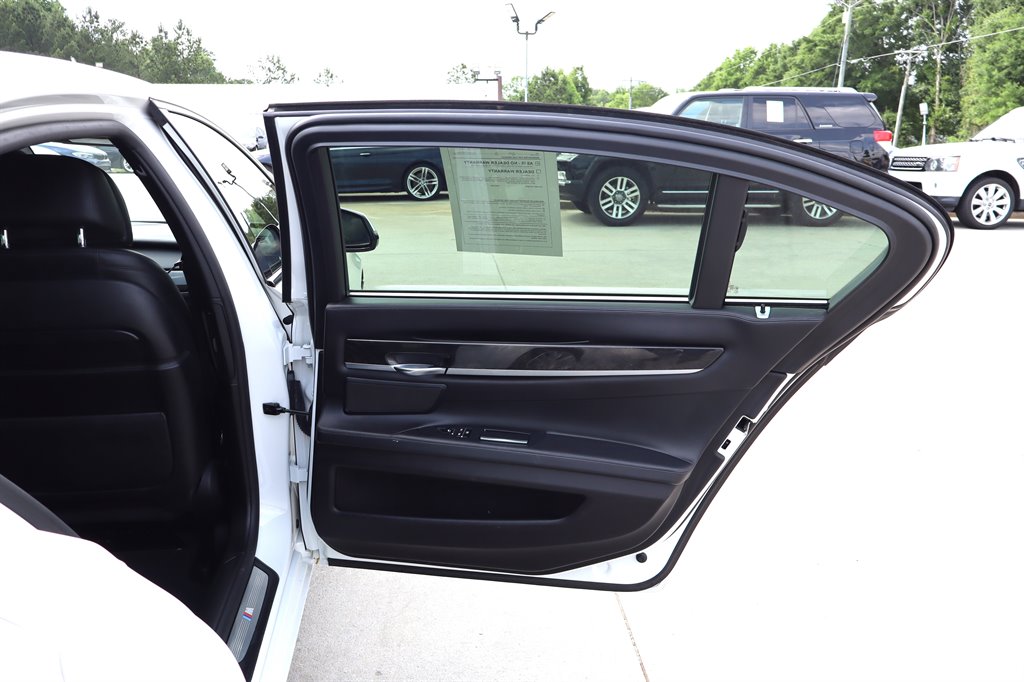 2015 BMW 7 Series - $12,995