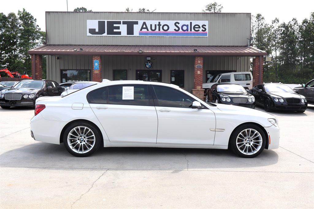 2015 BMW 7 Series - $12,995