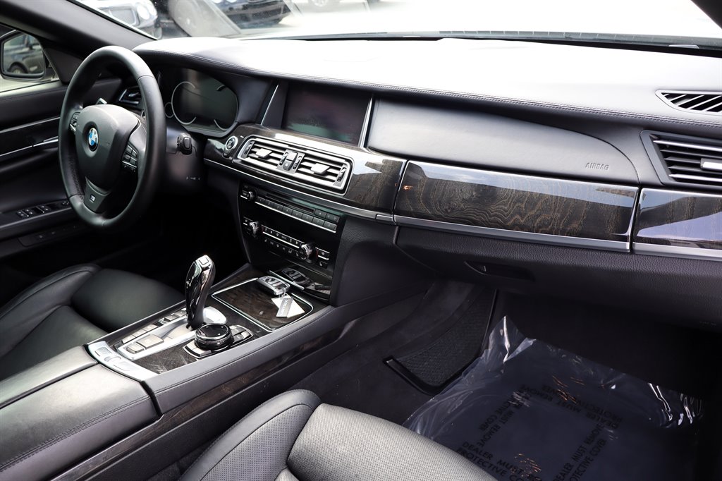 2015 BMW 7 Series - $12,995