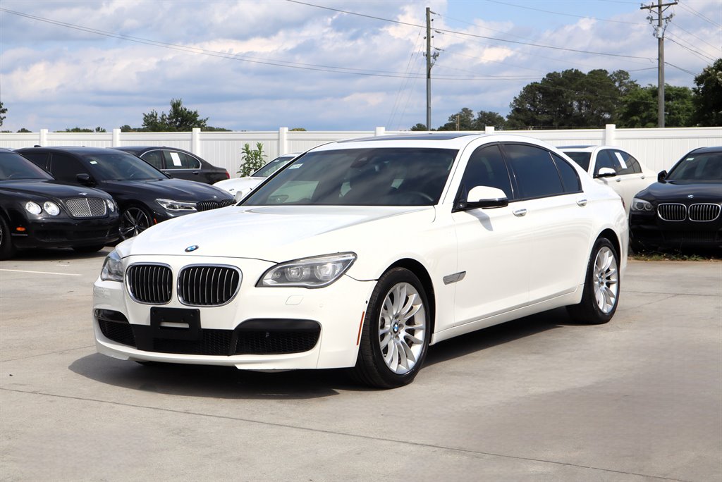 2015 BMW 7 Series - $12,995
