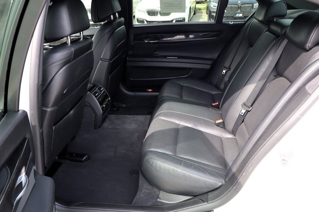 2015 BMW 7 Series - $12,995