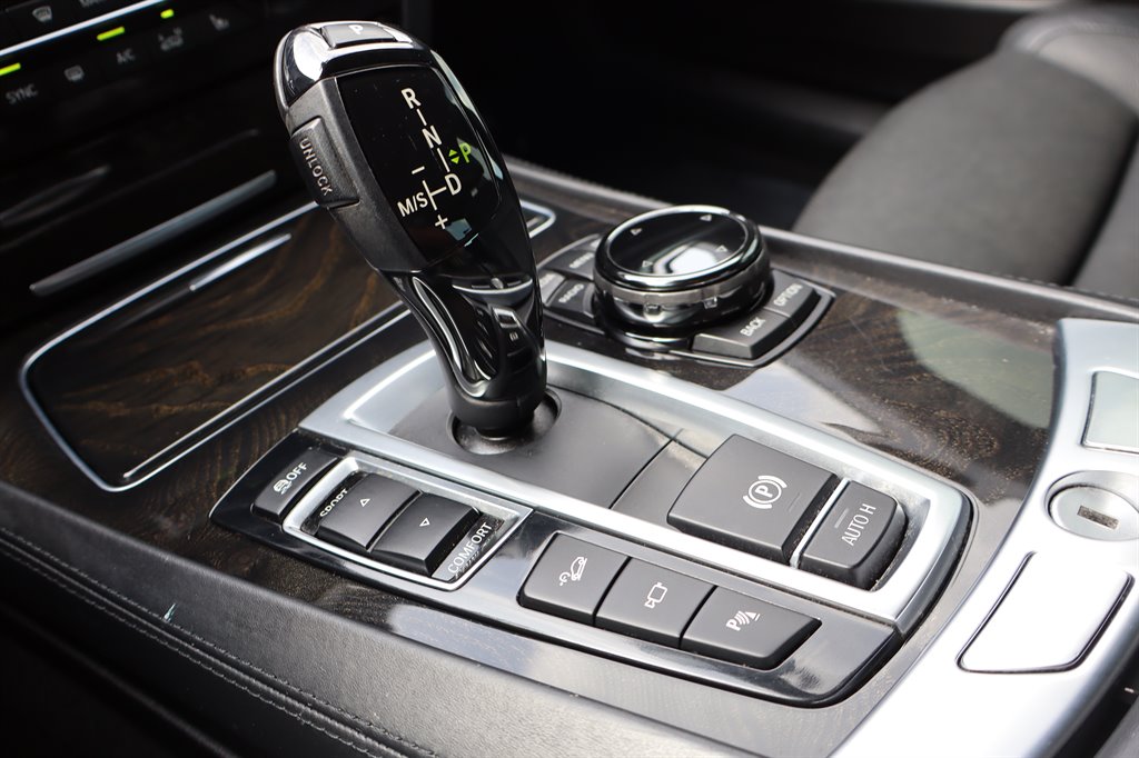 2015 BMW 7 Series - $12,995