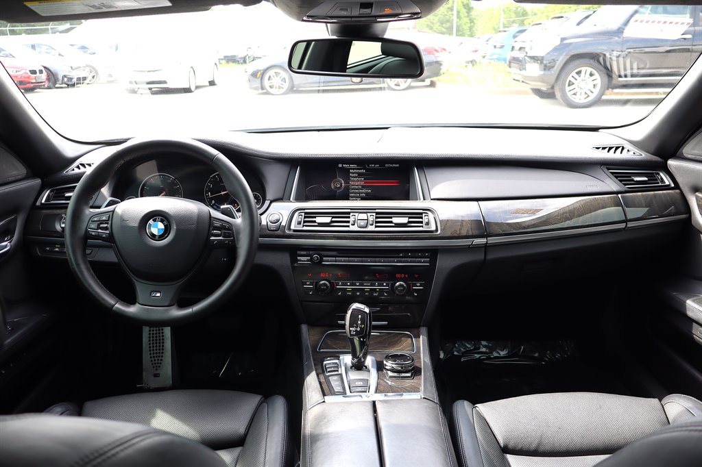 2015 BMW 7 Series - $12,995