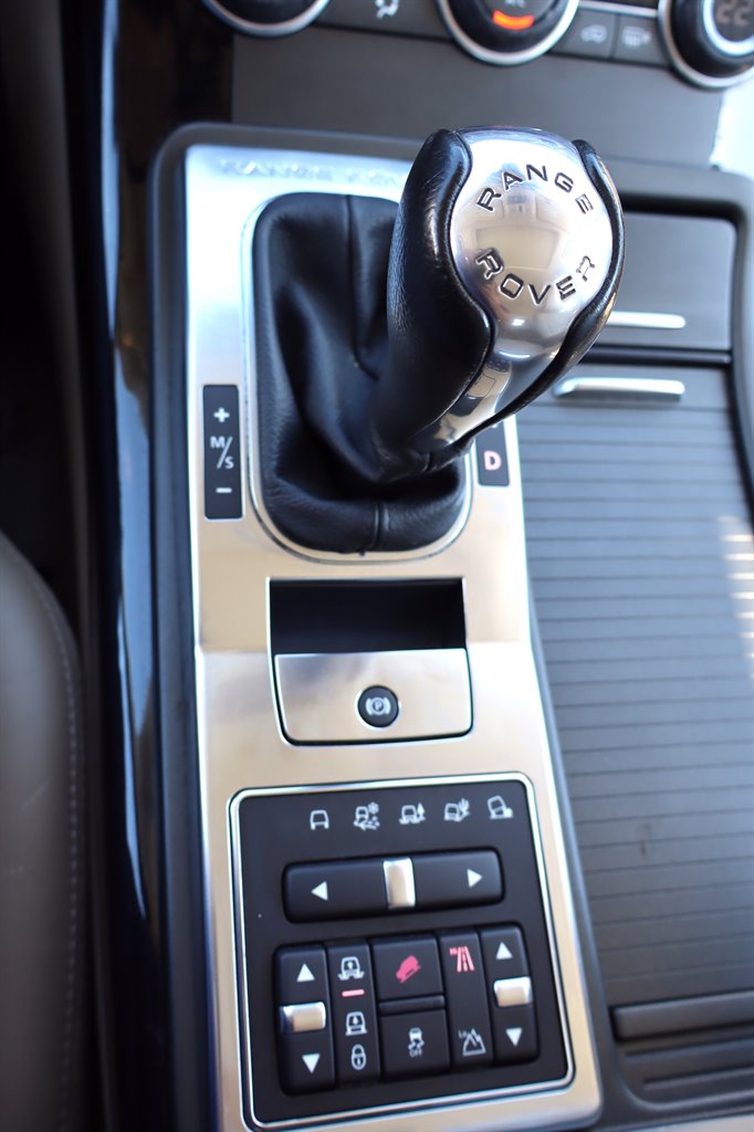 2013 Land Rover Range Rover Sport - $8,995