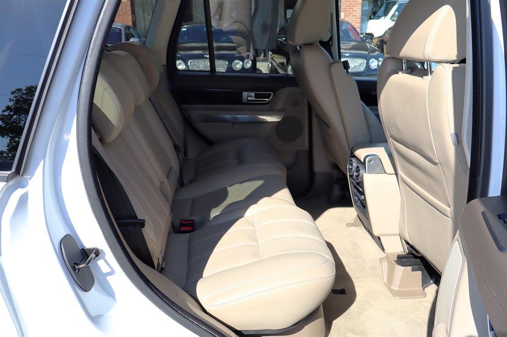 2013 Land Rover Range Rover Sport - $8,995
