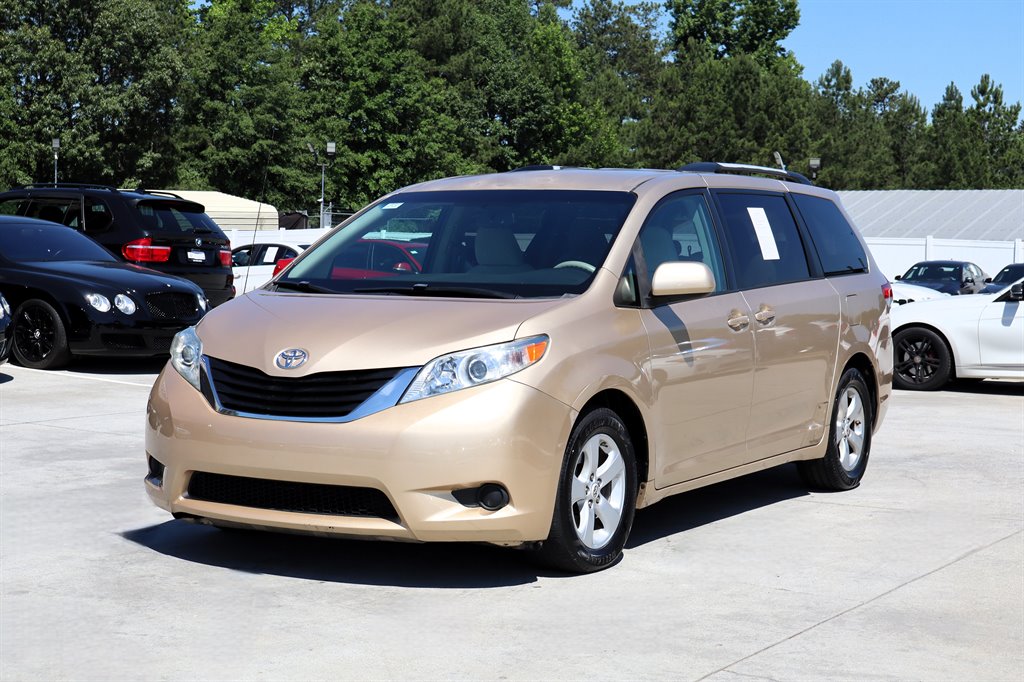 2011 Toyota Sienna - $8,995
