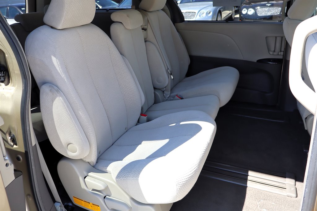 2011 Toyota Sienna - $8,995