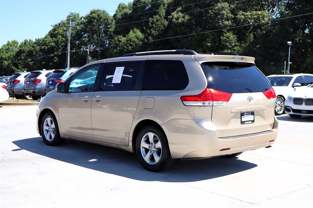 2011 Toyota Sienna - $8,995