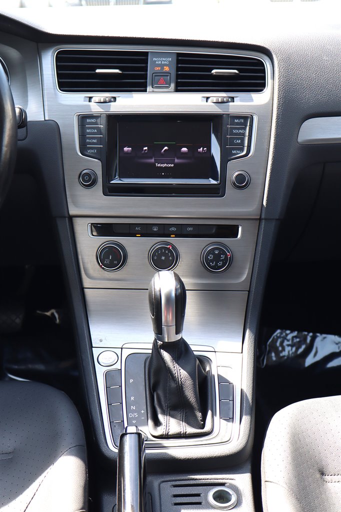 2015 Volkswagen Golf - $10,995