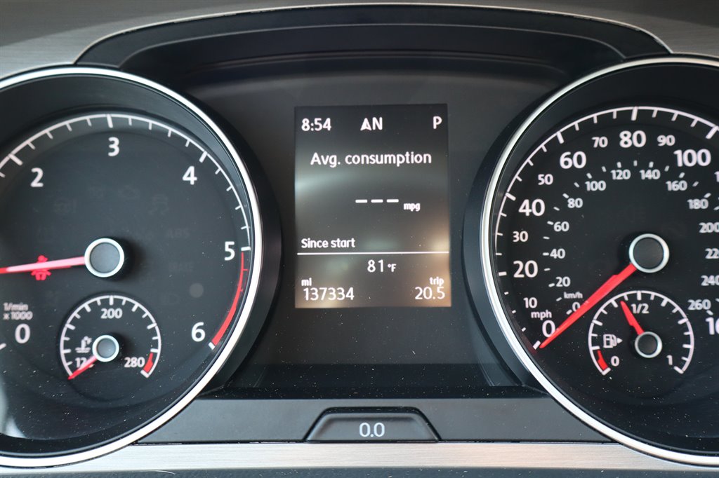 2015 Volkswagen Golf - $10,995