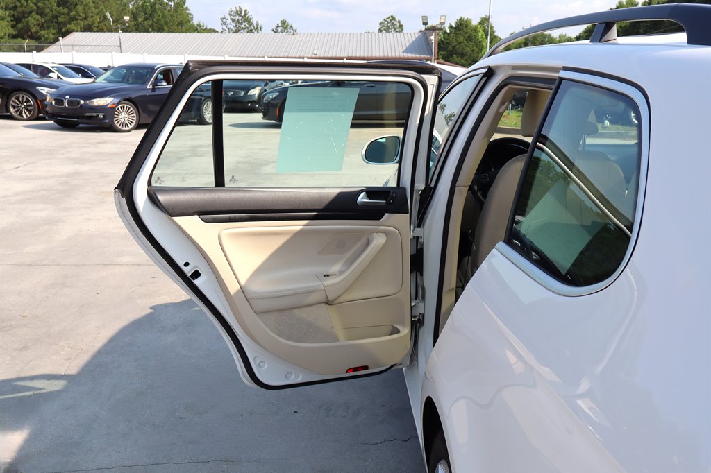 2012 Volkswagen Jetta - $8,995