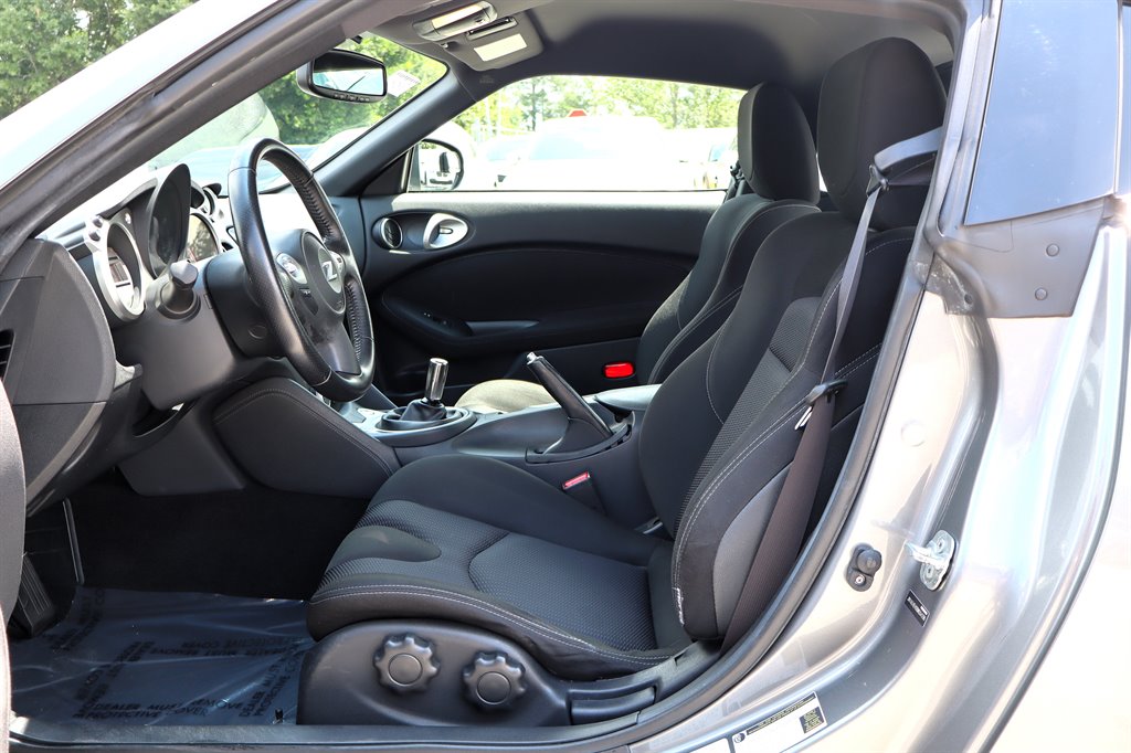 2011 Nissan 370Z - $20,995