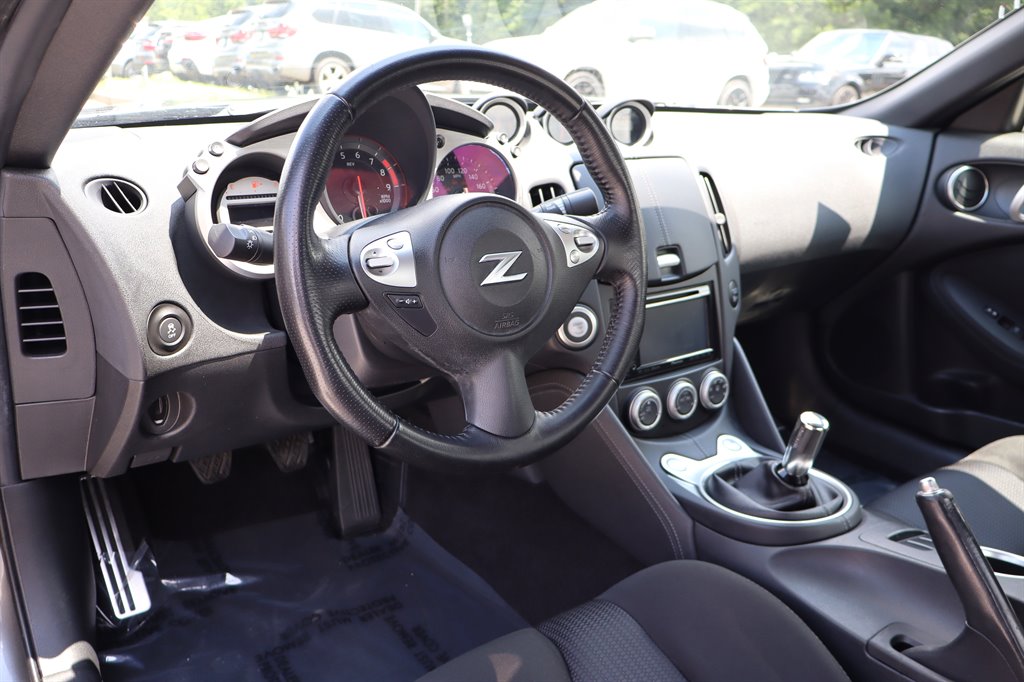 2011 Nissan 370Z - $20,995