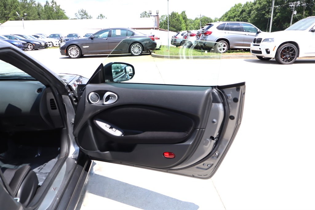 2011 Nissan 370Z - $20,995