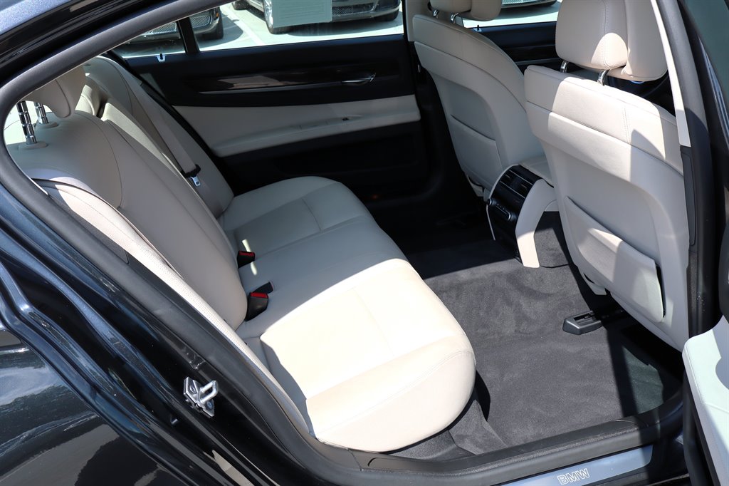 2012 BMW 7 Series - $10,995