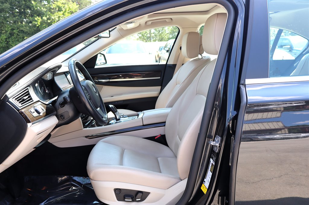 2012 BMW 7 Series - $10,995