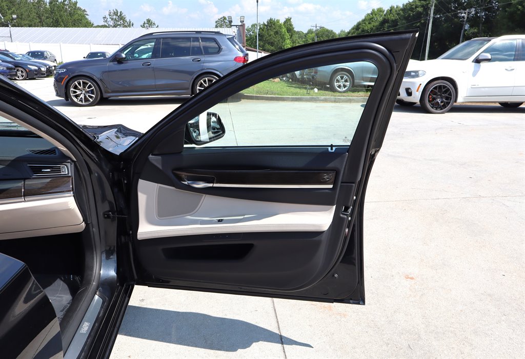 2012 BMW 7 Series - $10,995