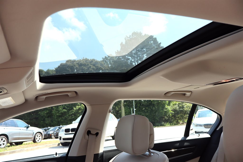 2012 BMW 7 Series - $10,995