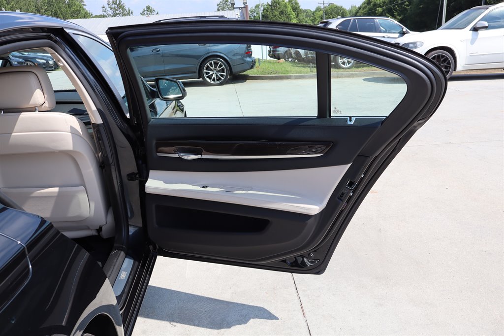 2012 BMW 7 Series - $10,995