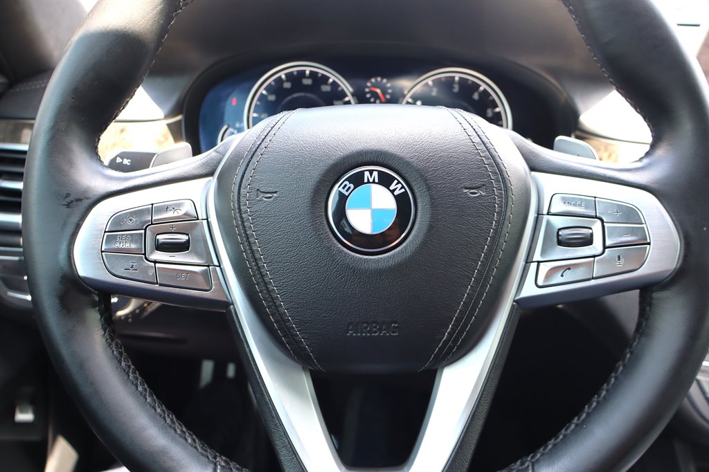 2016 BMW 750i - $17,995