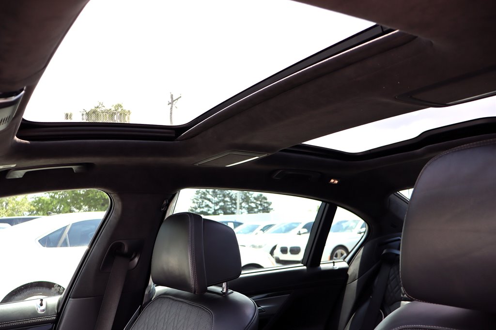 2016 BMW 750i - $17,995