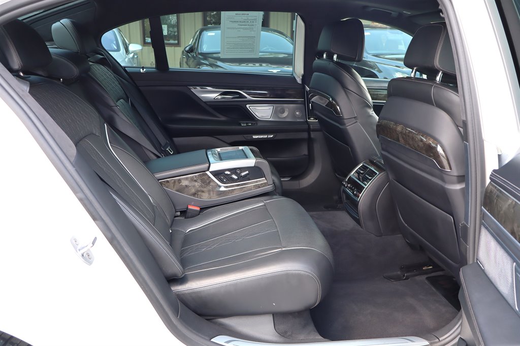 2016 BMW 750i - $17,995