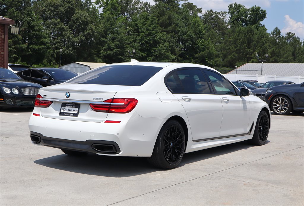 2016 BMW 750i - $17,995