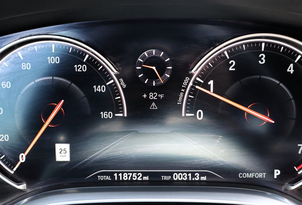 2016 BMW 750i - $17,995