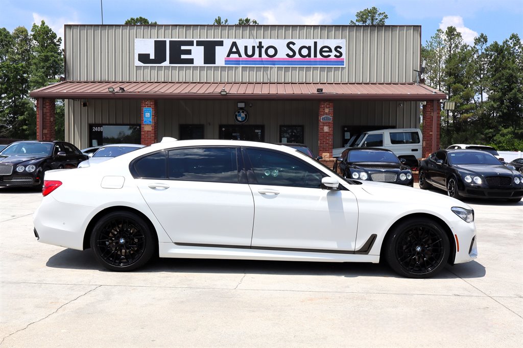2016 BMW 750i - $17,995