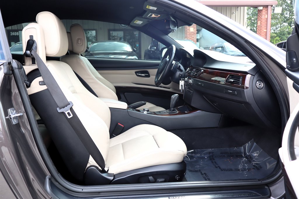 2011 BMW 3 Series - $12,995