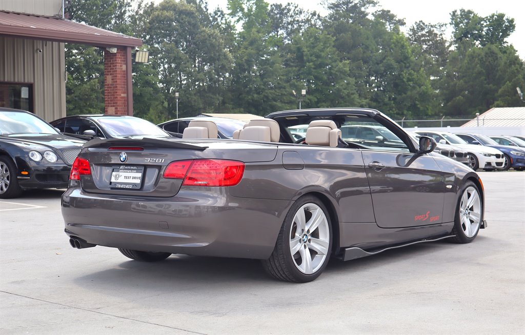 2011 BMW 3 Series - $12,995