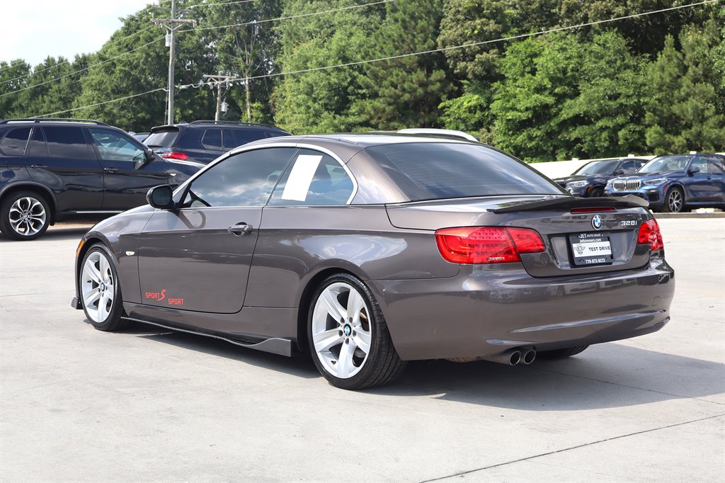 2011 BMW 3 Series - $12,995